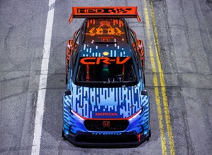 Honda CR-V, jakiej się nie spodziewasz. To 800-konna, hybrydowa "bestia" [WIDEO]