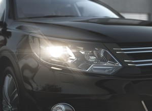 Lampy ksenonowe – oryginalne świecą lepiej i dłużej