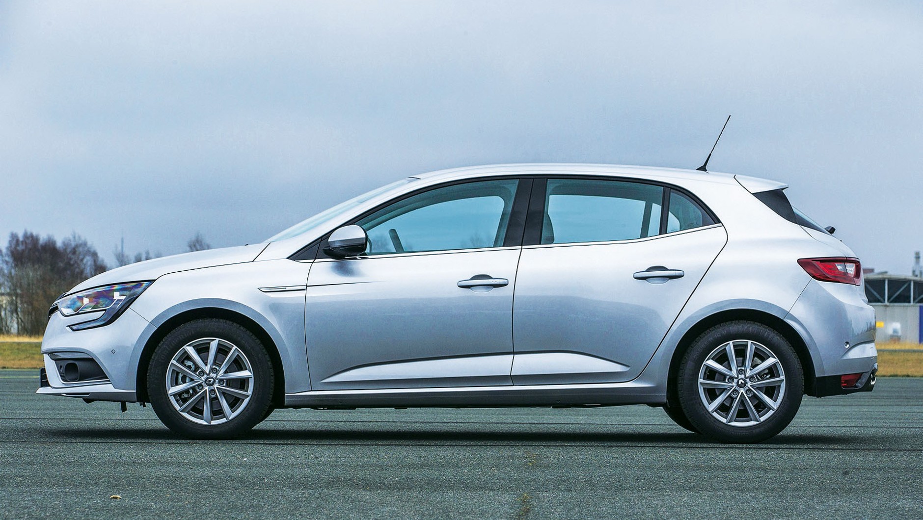 Nowe Renault Megane kontra Ford Focus, Honda Civic, Hyundai i30 i nowy Opel Astra