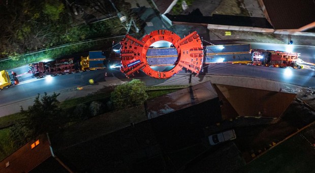 Konwój z gigantyczną maszyną utrudni ruch drogach S17 i S19. Znamy godziny
