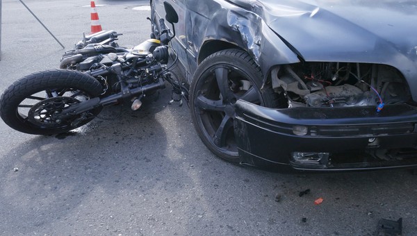 Wypadek z udziałem motocyklisty