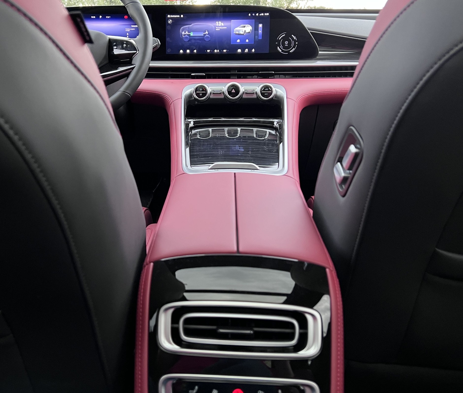 Omoda 9 Super Hybrid