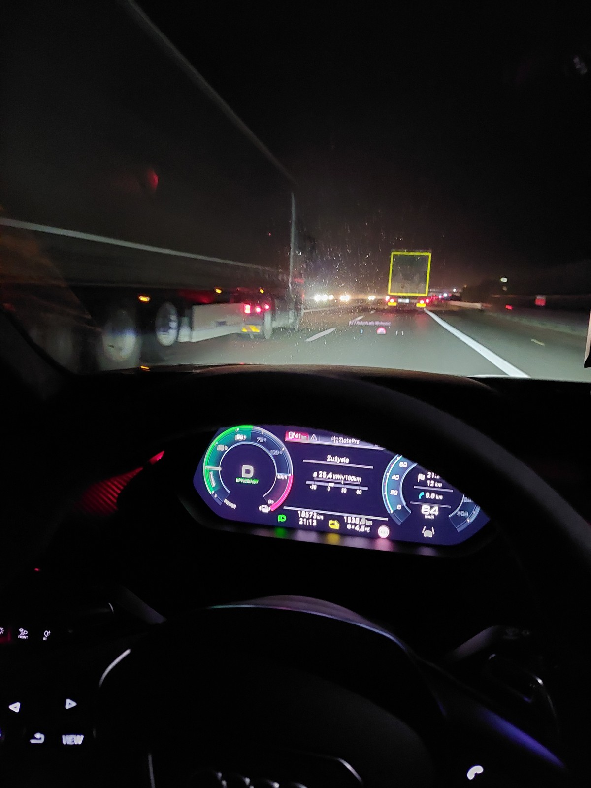 Auto elektryczne zamiast spalinowego. Czy to się w Polsce już może udać?