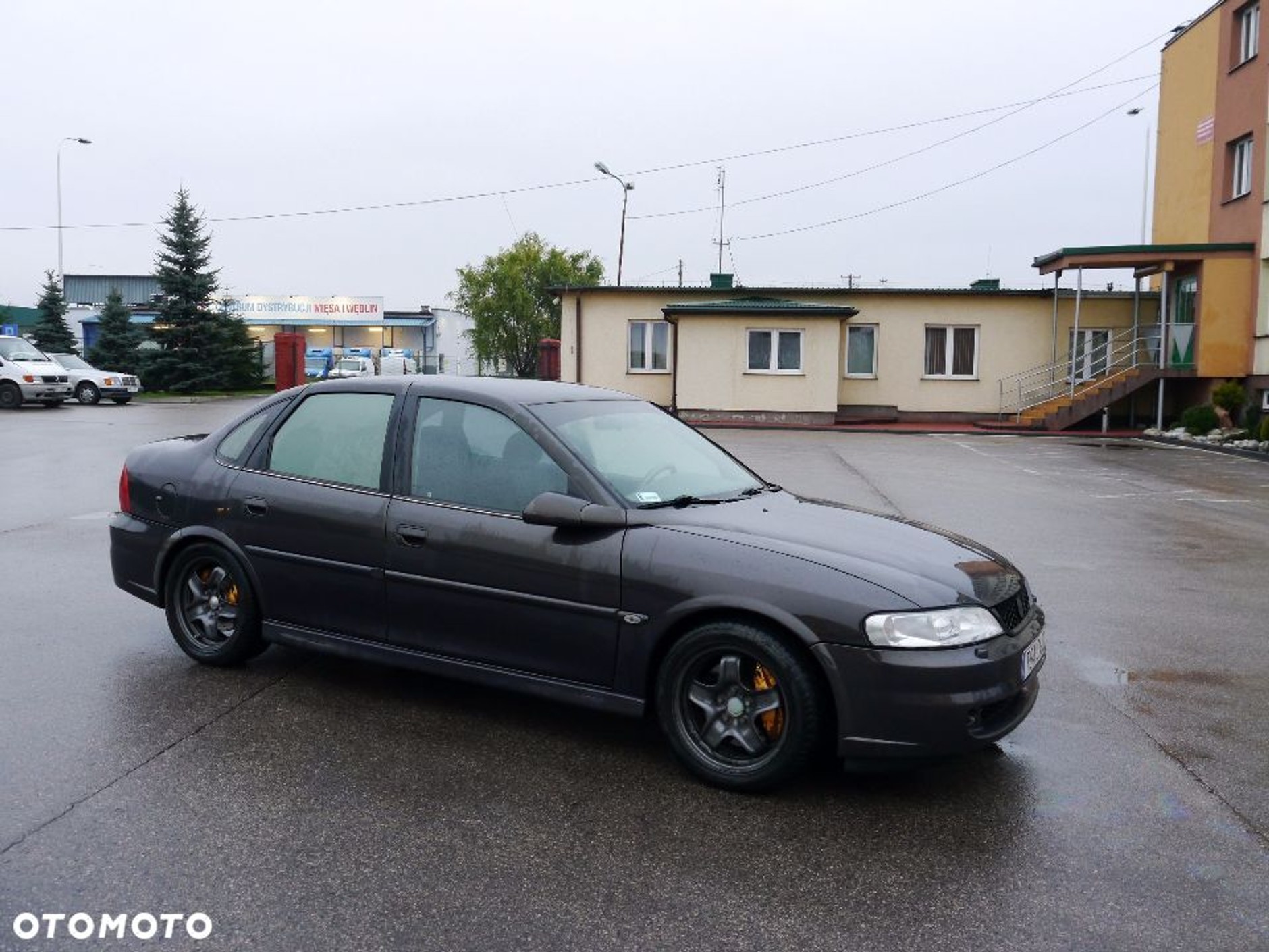 Ciekawostka z ogłoszenia: Opel Vectra z napędem na tył