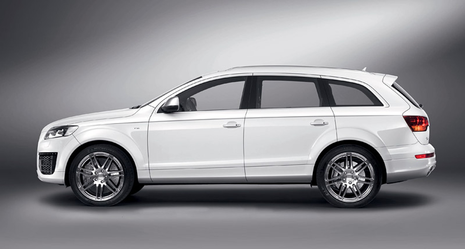 Genewa 2008: Audi Q7 V12 TDI – SUVopożeracz w drodze do salonów sprzedaży