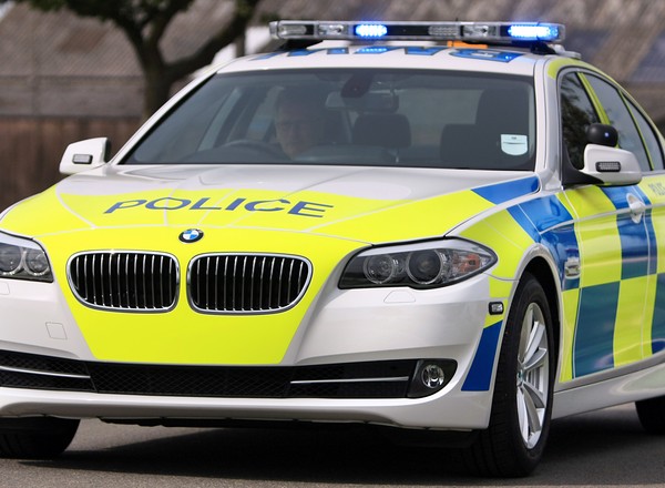 Brytyjska policja ma problem z radiowozami BMW. Auta mają zakaz jazdy w pościgach