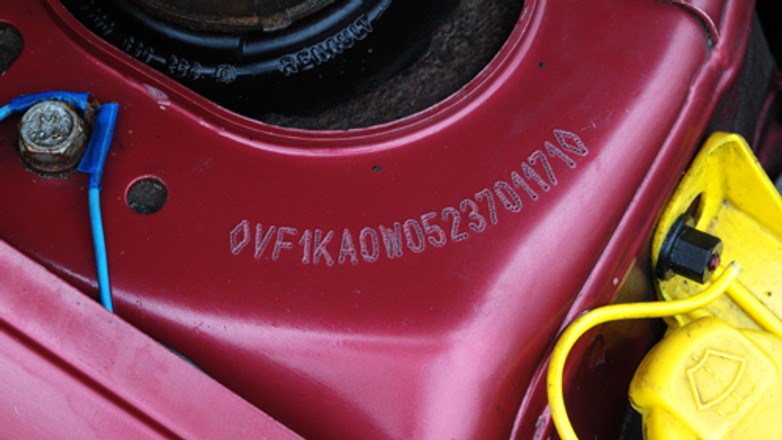 Co ujawni numer VIN: rocznik, silnik, przebieg, serwisy a może wypadek?