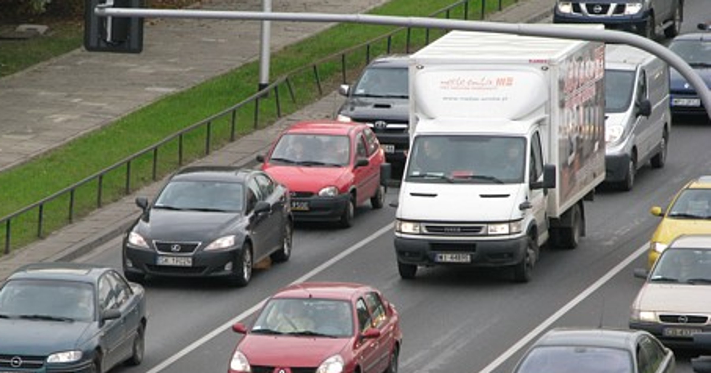 Zaczęły się wakacje i ograniczenia w ruchu drogowym