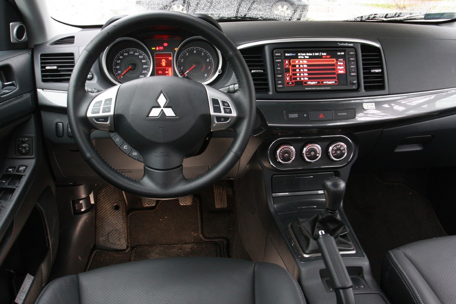 Mitsubishi Lancer 1.8 Sportback: Uwodzi agresywną stylistyką