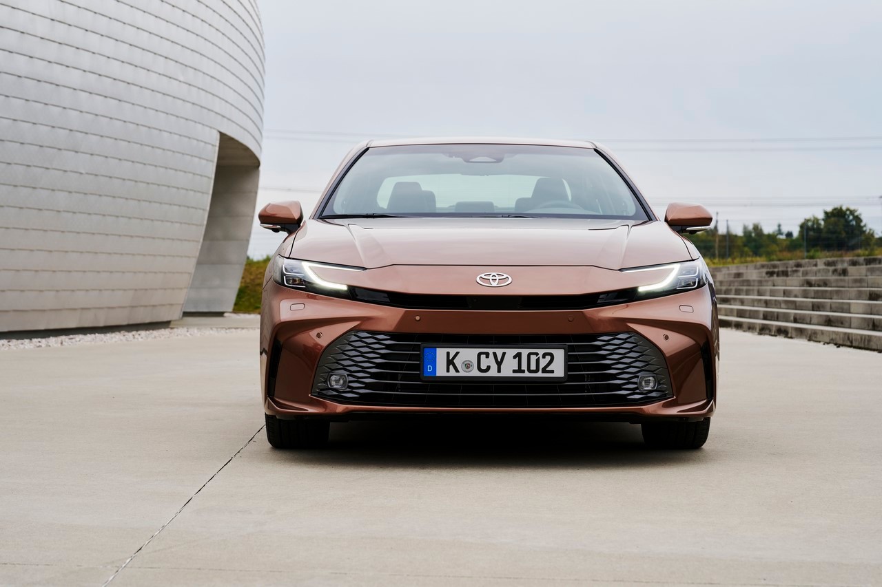 Nowa Toyota Camry