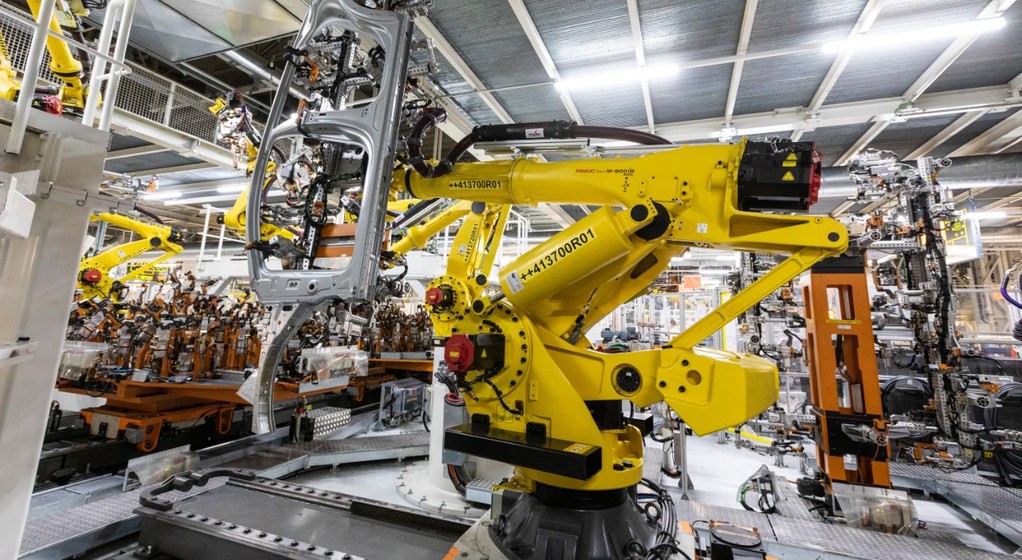 Największy robot w fabryce Seata