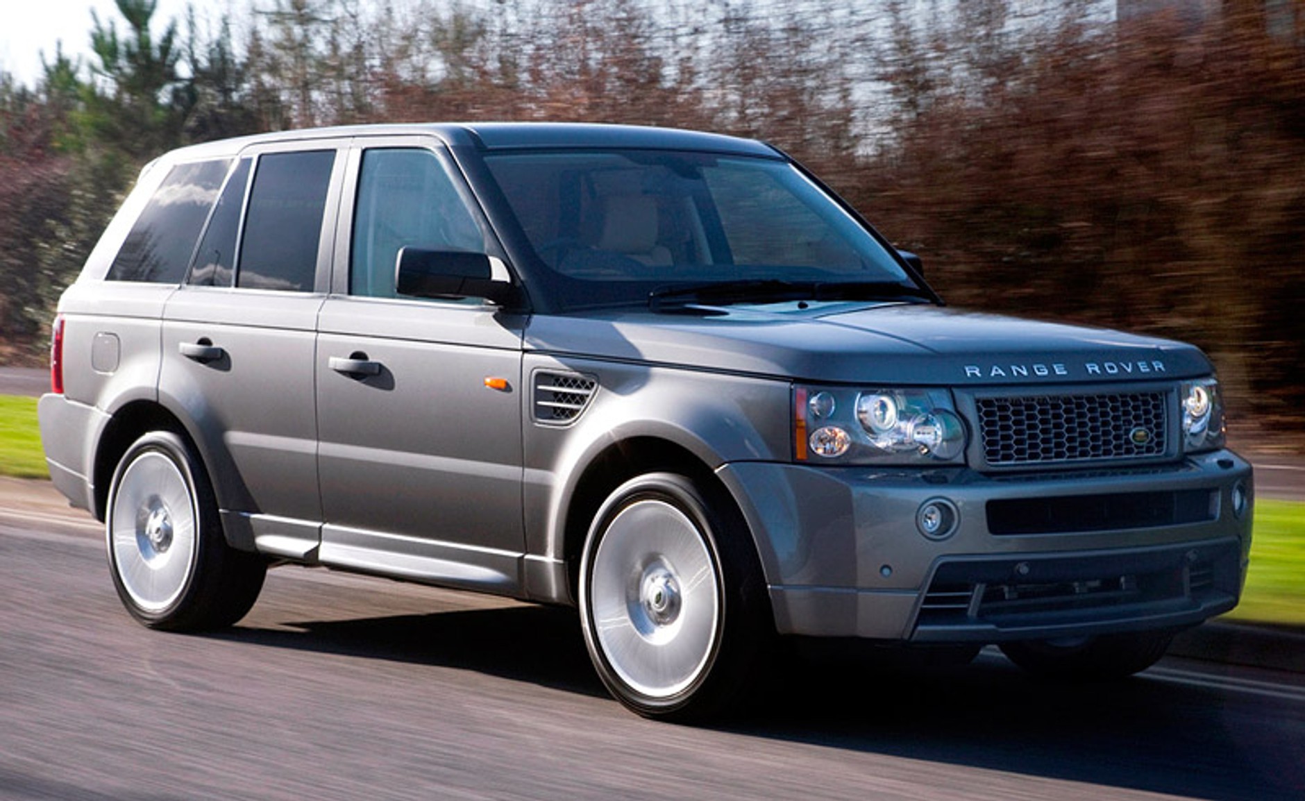 Land Rover HST - atrakcyjne pakiety dla modeli Freelander i Range Rover Sport