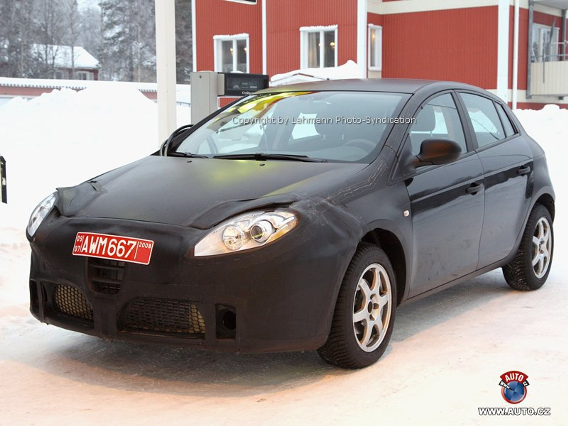 Zdjęcia szpiegowskie: Alfa Romeo 149 (nowe fotografie)