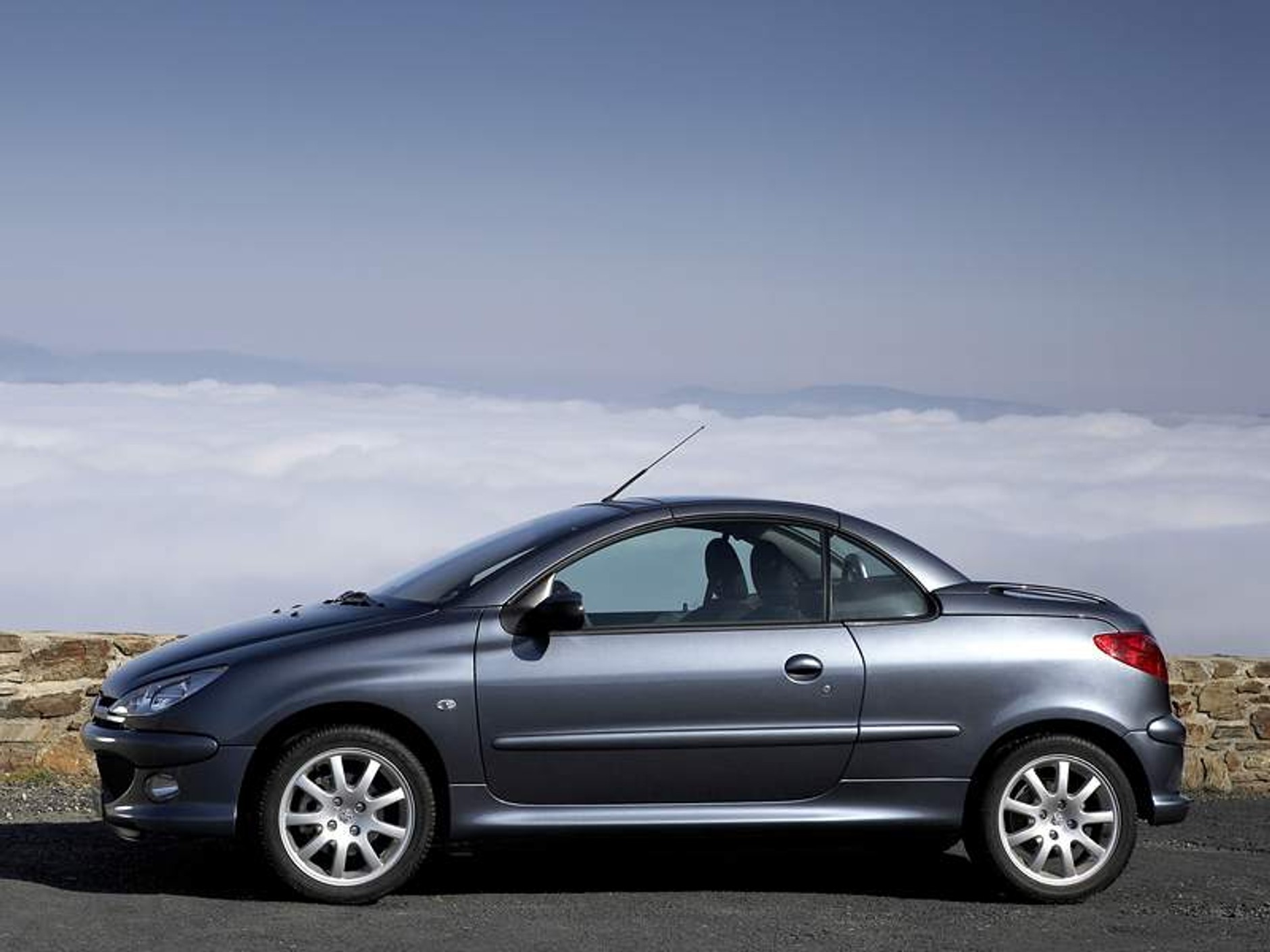 206 CC a 307 CC: Peugeot wyprodukował pół miliona coupe-cabrio