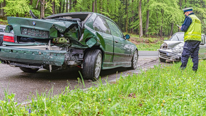Tylko w wakacje na polskich drogach miało miejsce 375 wypadków ze skutkiem śmiertelnym. Zdjęcie ilustracyjne