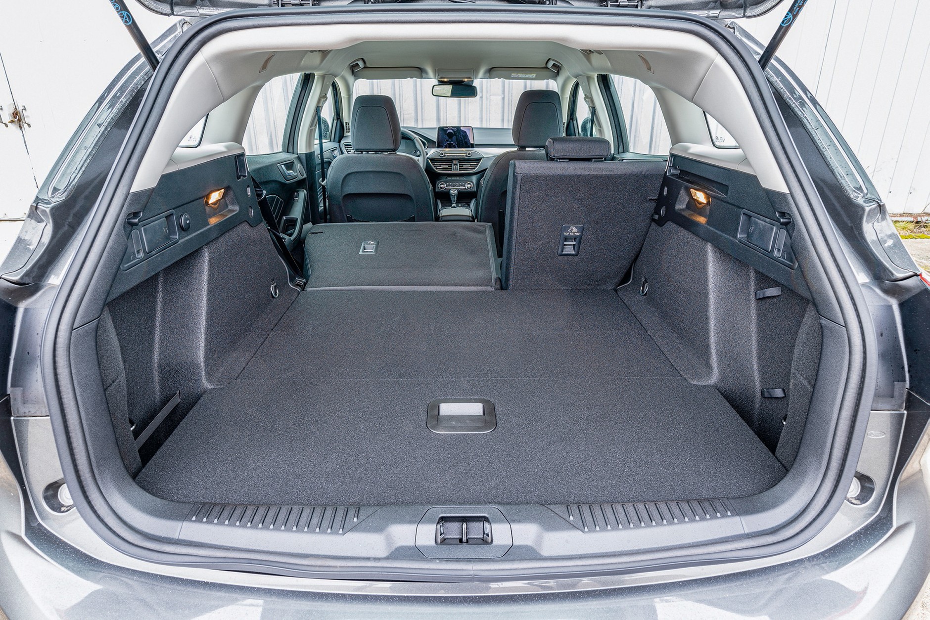 Ford Focus 1.0 EcoBoost - bagażnik kombi