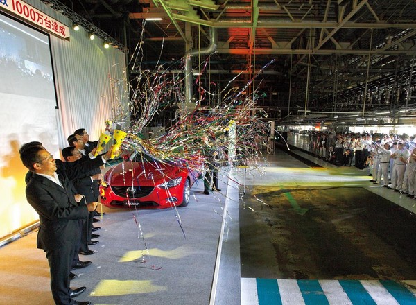 Mazda6 – 10 mln auto z Hofu