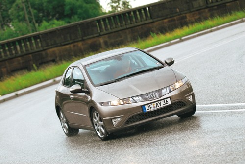Honda Civic 1.8 Sport - Kosmiczny design,  sprawdzona technika w naszym teście długodystansowym