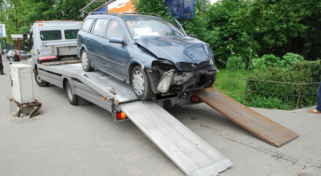 Pomoc drogowa z lawetą
