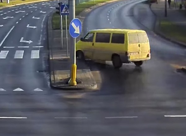 Dwóch za kierownicą jednego auta - obaj pijani