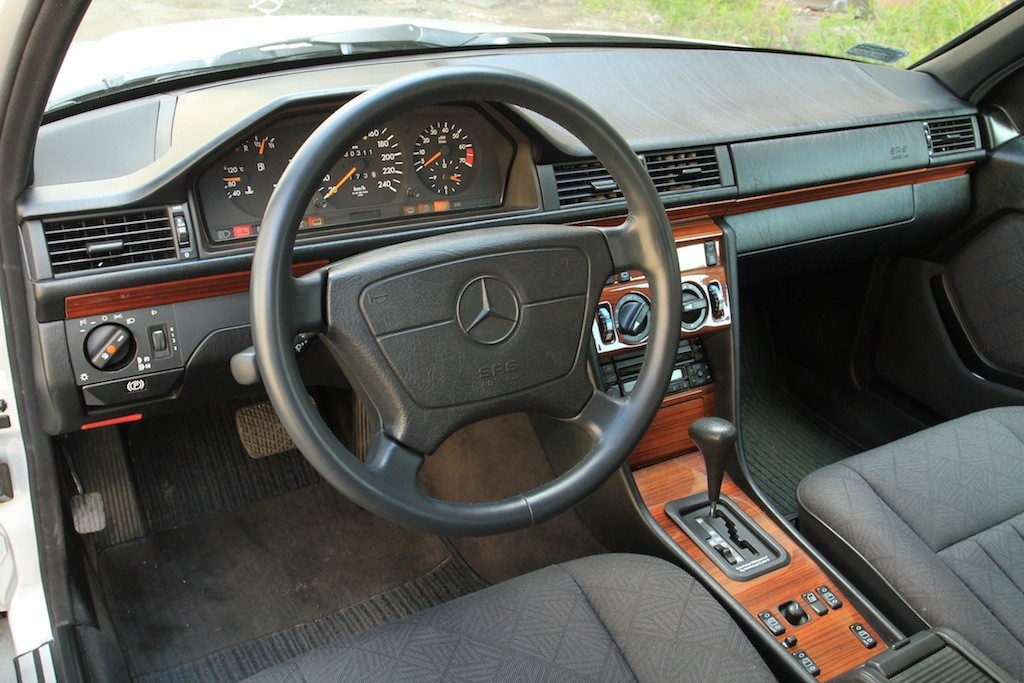 Mercedes E 220 T