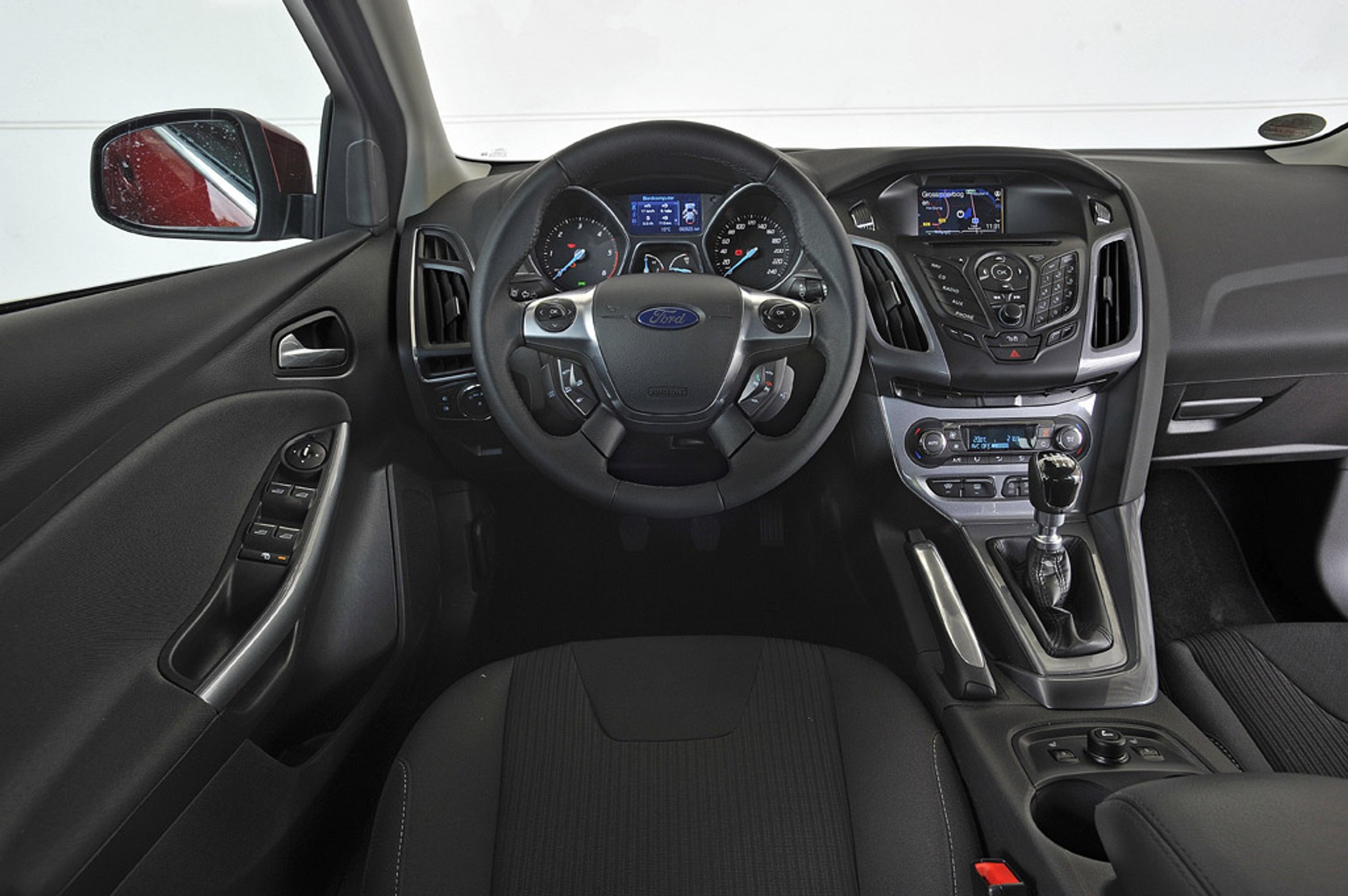 Chevrolet Cruze kombi kontra Ford Focus i Skoda Octavia: które kompaktowe kombi jest najlepsze