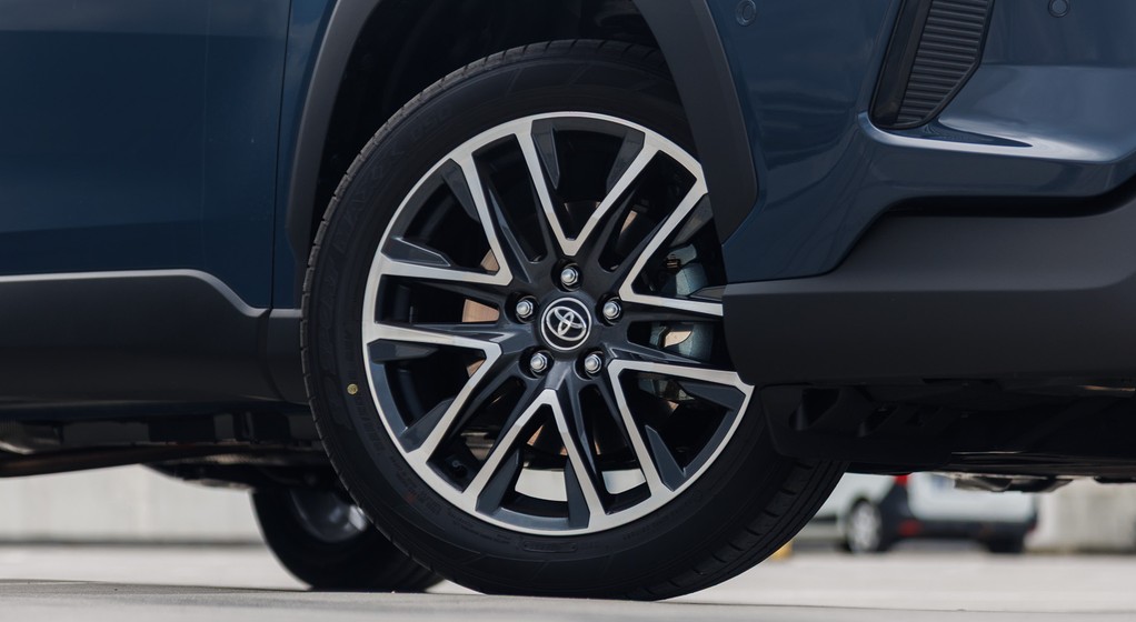 Toyota Corolla Cross Executive 2.0 Hybrid Dynamic Force 178 KM AWD-i e-CVT