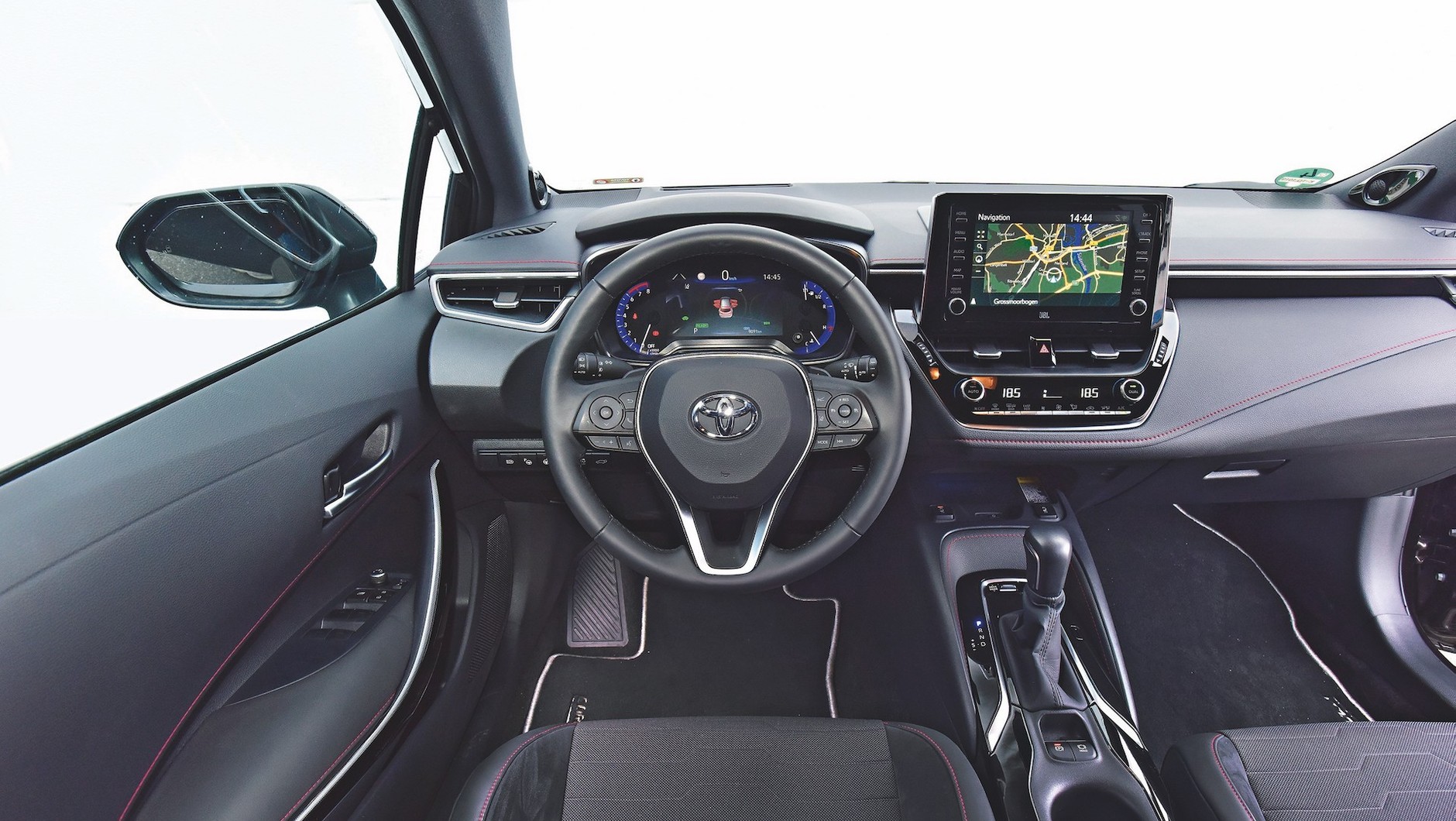 Toyota Corolla Touring Sports – kokpit