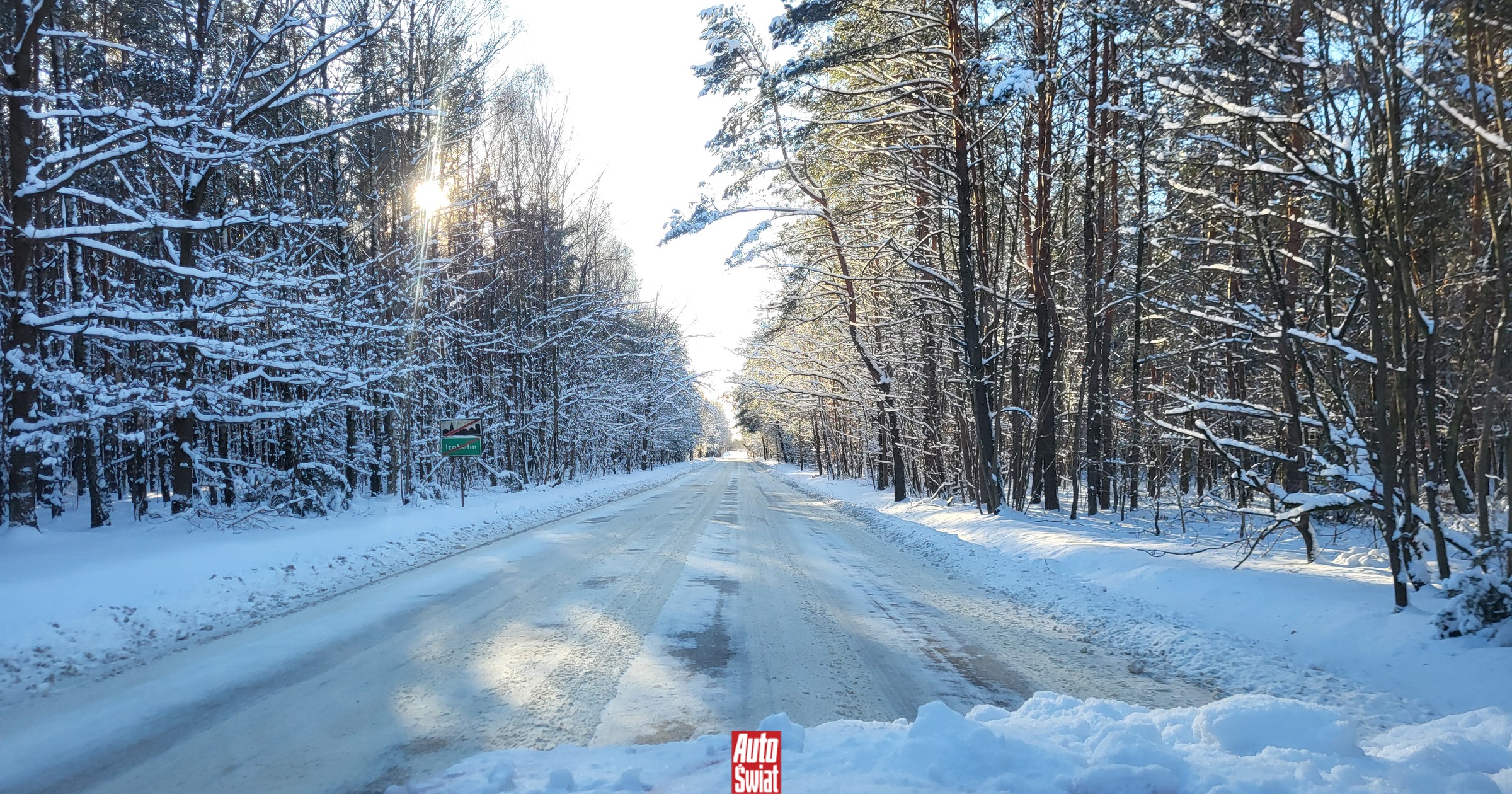 Mandat za to, że się nie chciało. Ile za nieodśnieżone auto? 3000 zł to skrajność