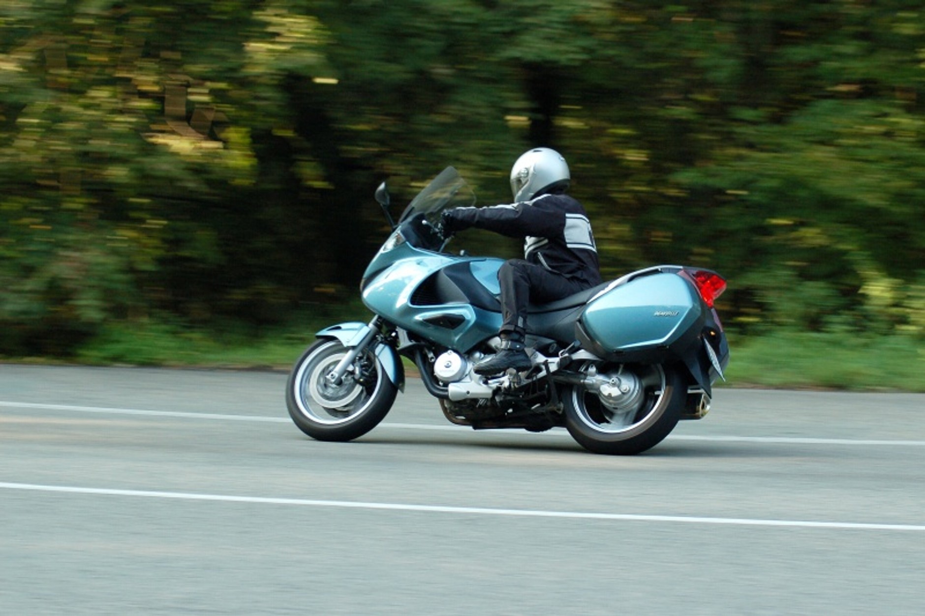 Honda NT700V Deauville – motorem na wakacje (test)