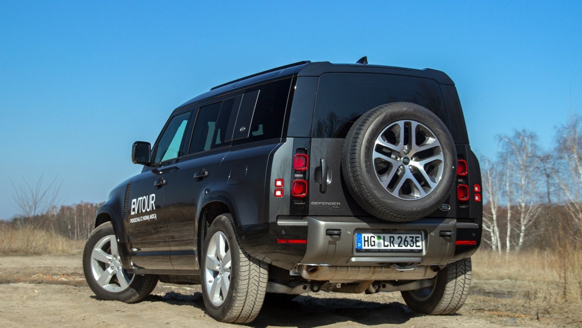 Land Rover Defender PHEV