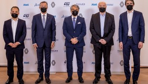 Renault i Software Republique - Francja stworzy własne oprogramowanie do aut
