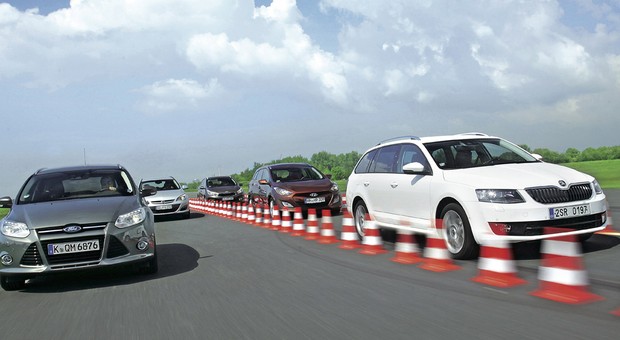 Ford Focus, Hyundai i30, Kia cee'd, Opel Astra kontra nowa Skoda Octavia – porównanie pięciu kombi