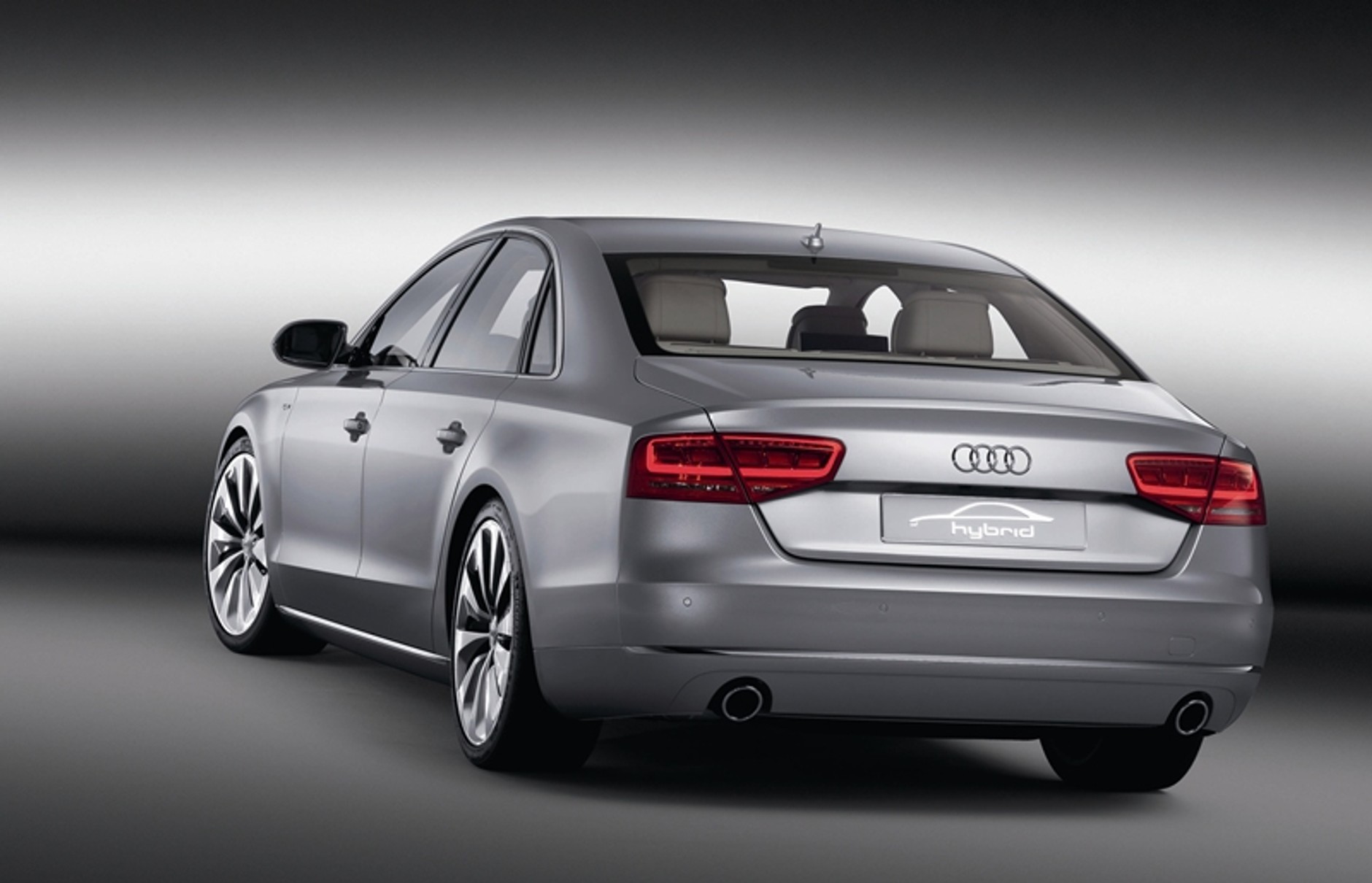 Audi A8 poddane hybrydyzacji