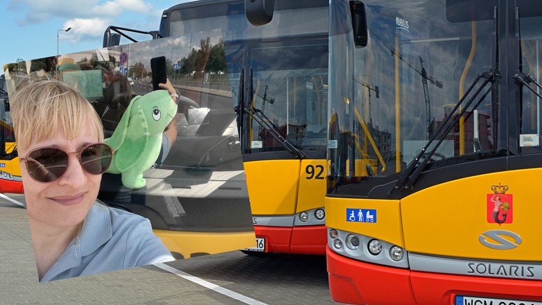 Autobus komunikacji miejskiej w Warszawie