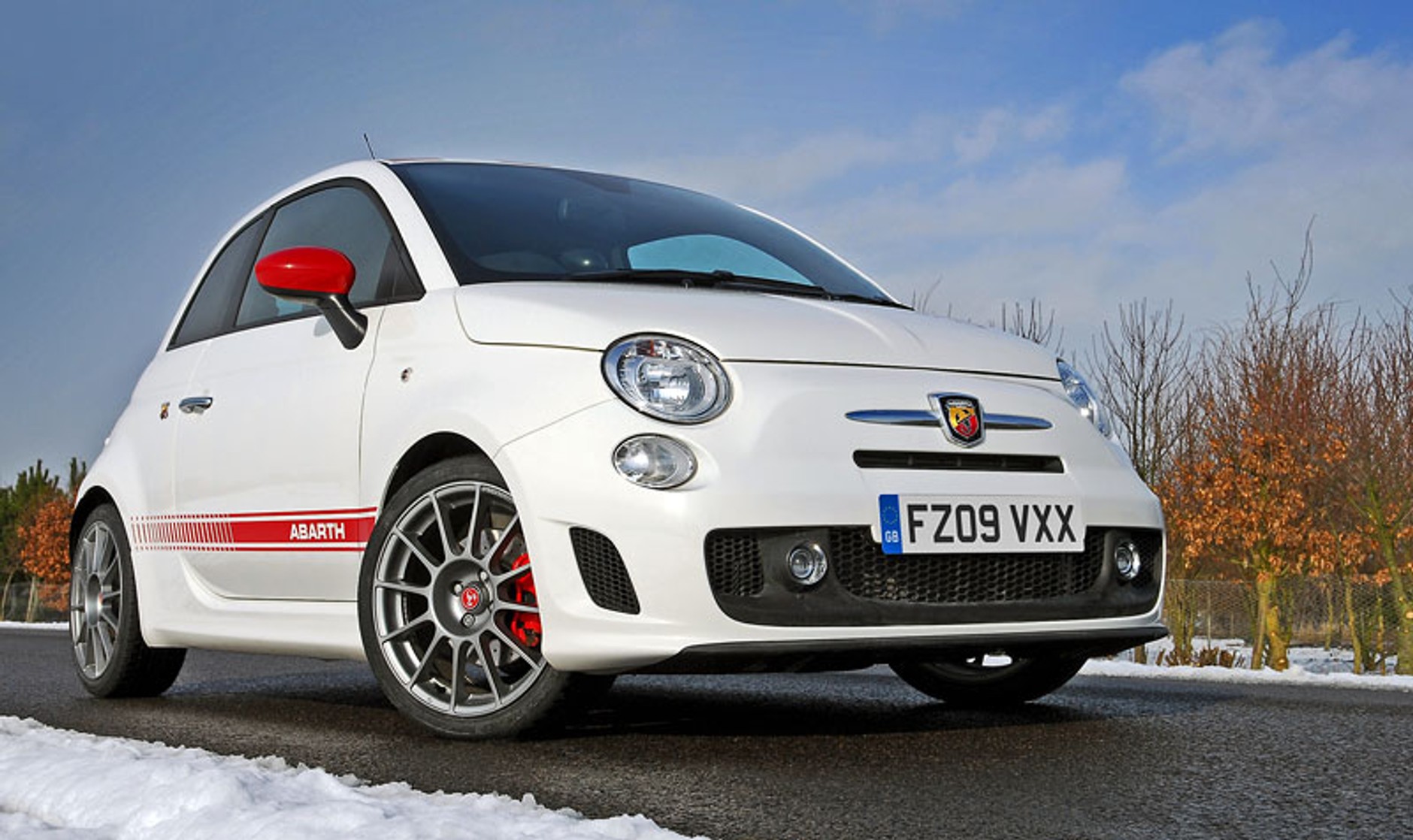 Abarth 500: rozpoczęto sprzedaż na rynkach zachodnich