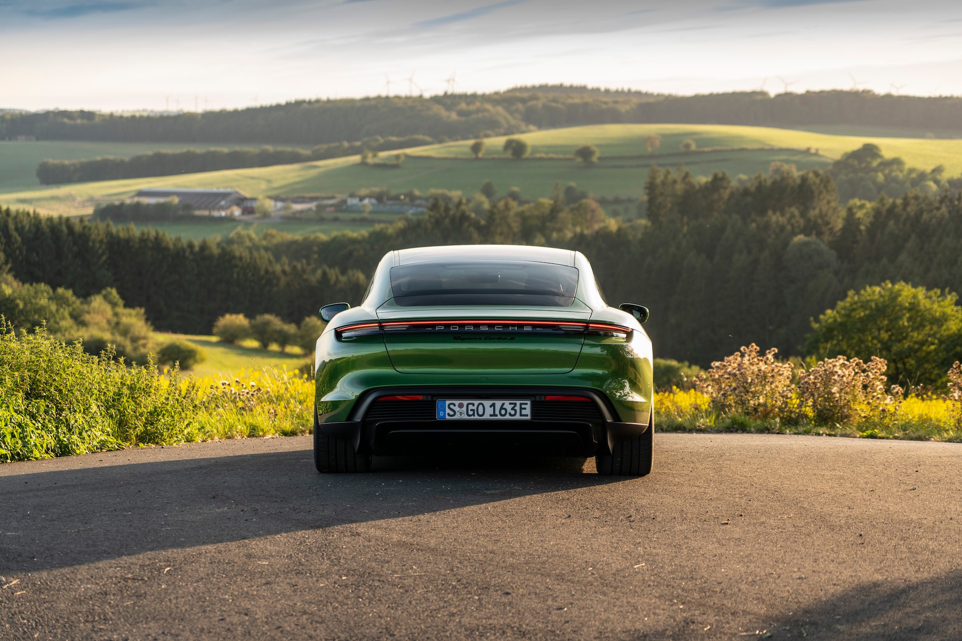 Porsche Taycan – jak jeździ pierwsze elektryczne Porsche?