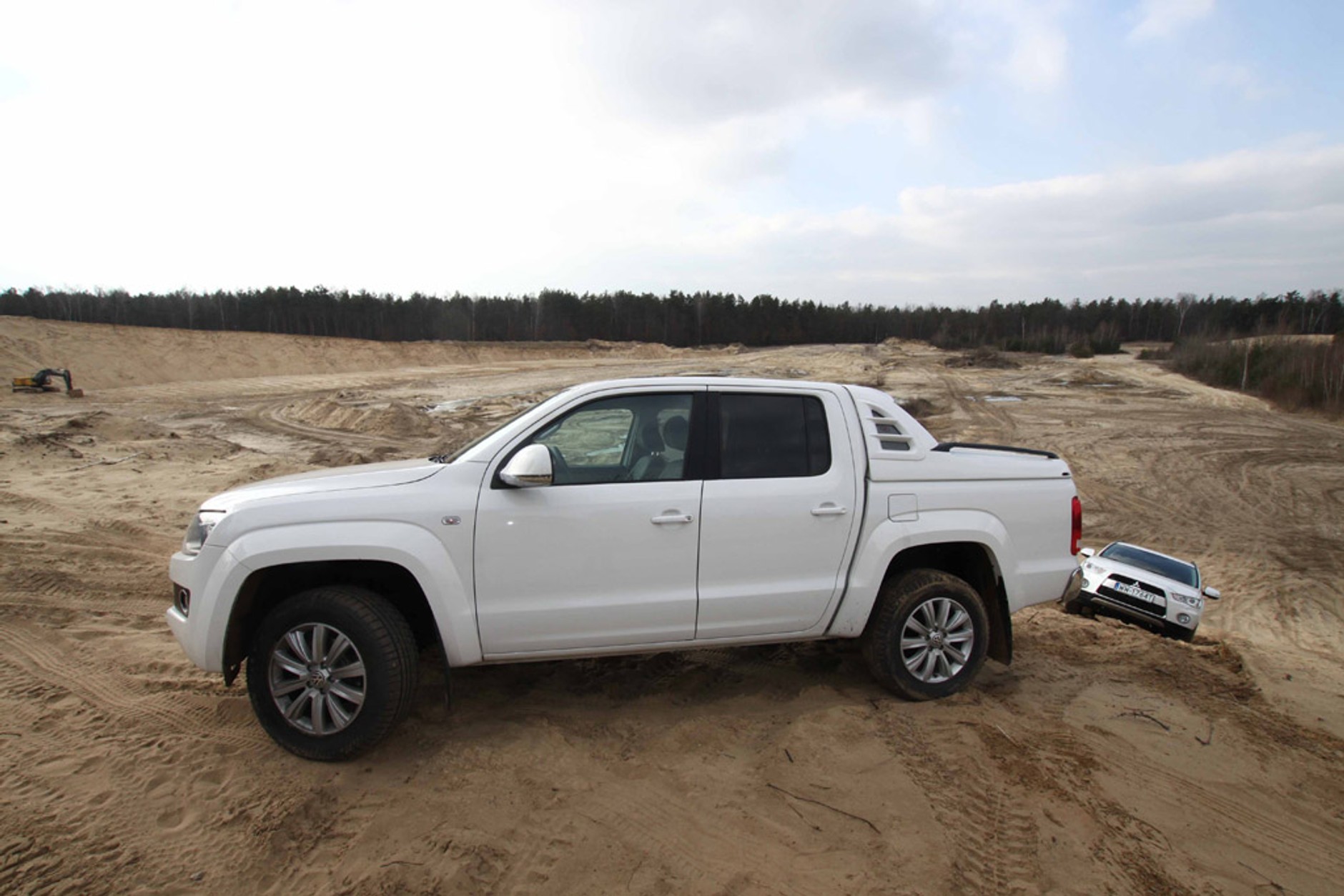 Pikap czy SUV: czyli, Volkswagen Amarok kontra Mitsubishi Outlander