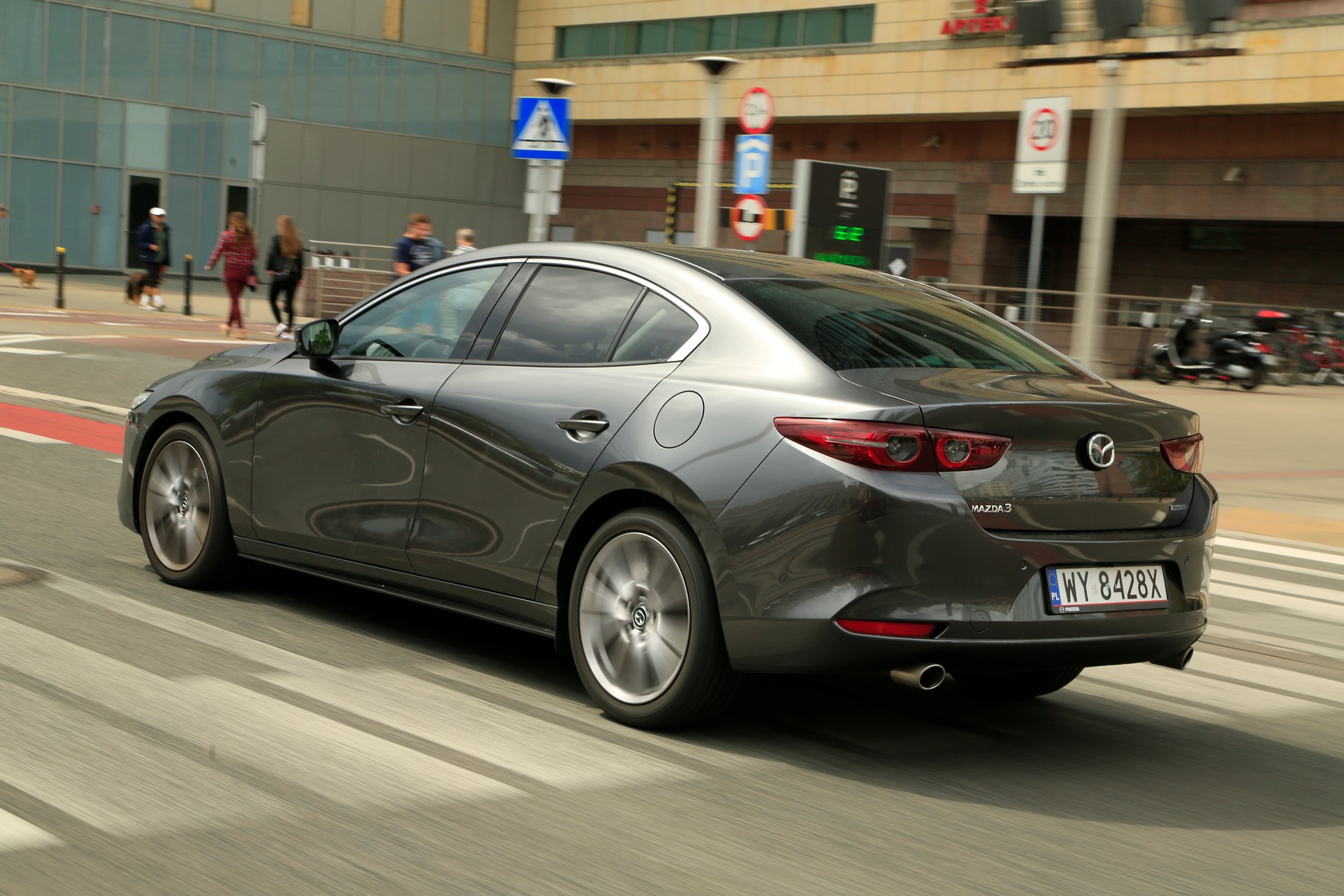 Mazda 3 sedan 2.0 Skyactive-G 6AT