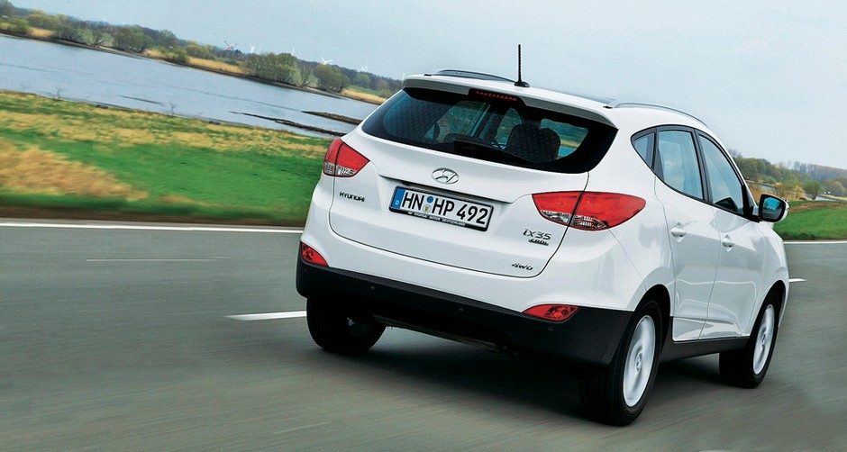 Mazda CX-5 kontra Ford Kuga, Hyundai ix35 i Volkswagen Tiguan: czy Mazda pokona konkurentów