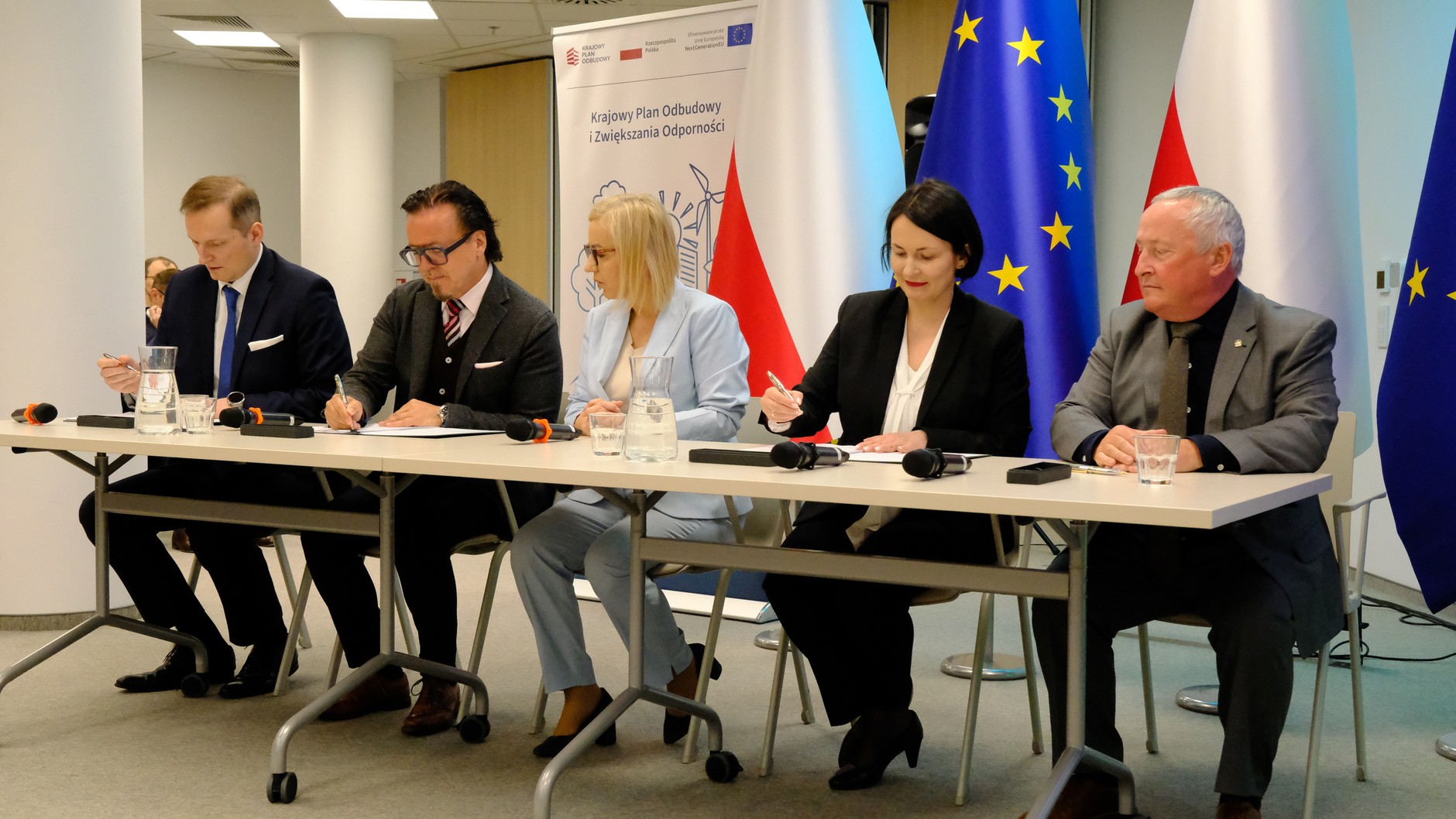 EMP i NFOŚiGW podpisują umowę inwestycyjną na 4,5 mld zł