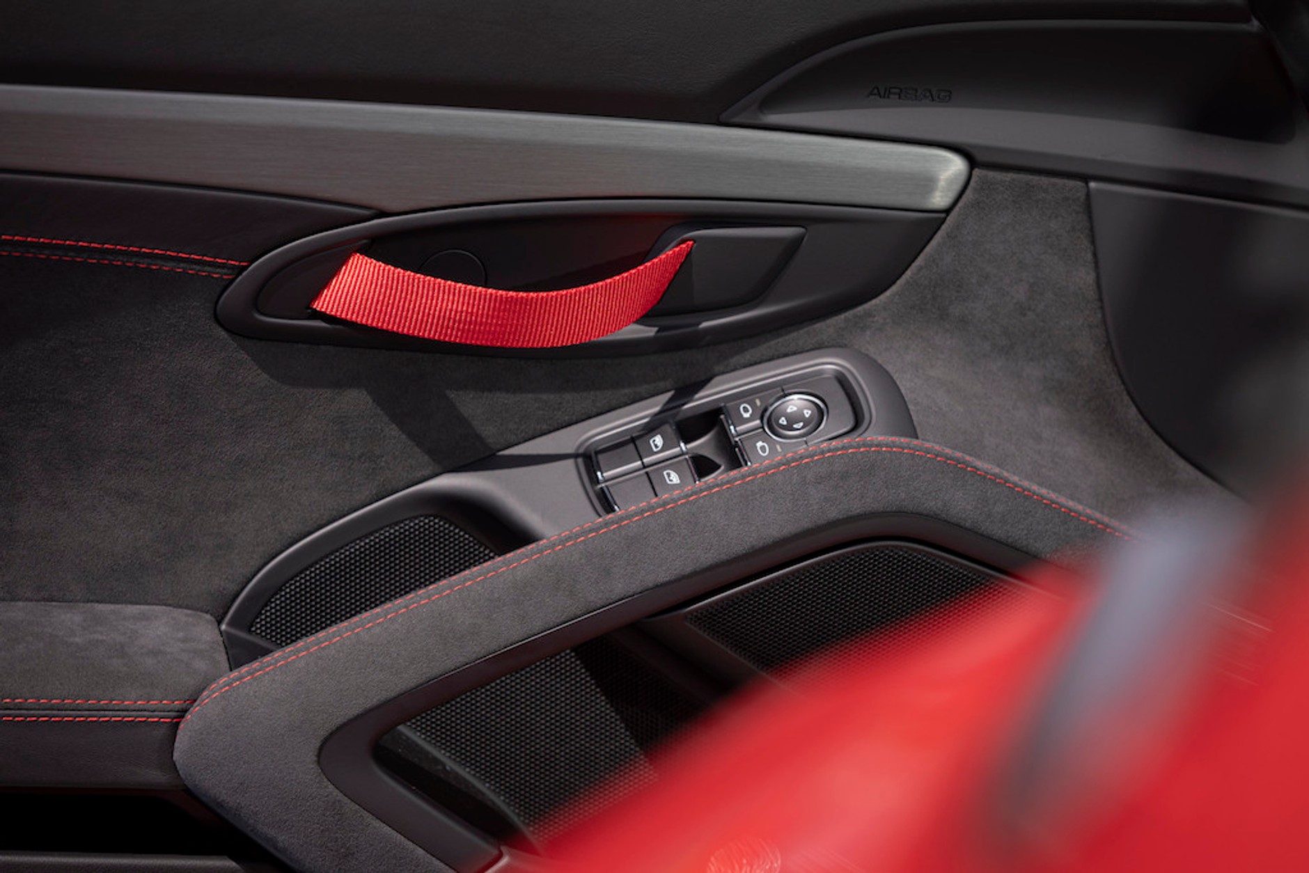 Porsche 718 Spyder i 718 Cayman GT4 z wolnossącym bokserem