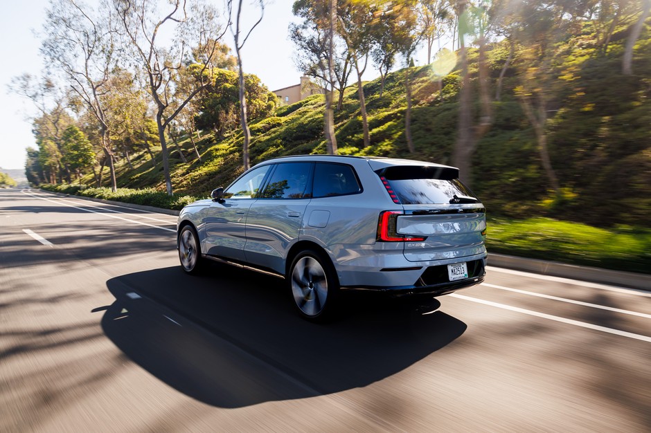 Volvo EX90
