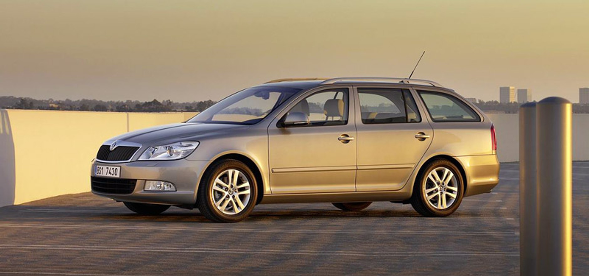 Paryż 2008: Škoda Octavia po liftingu już odkryta (fotogaleria)