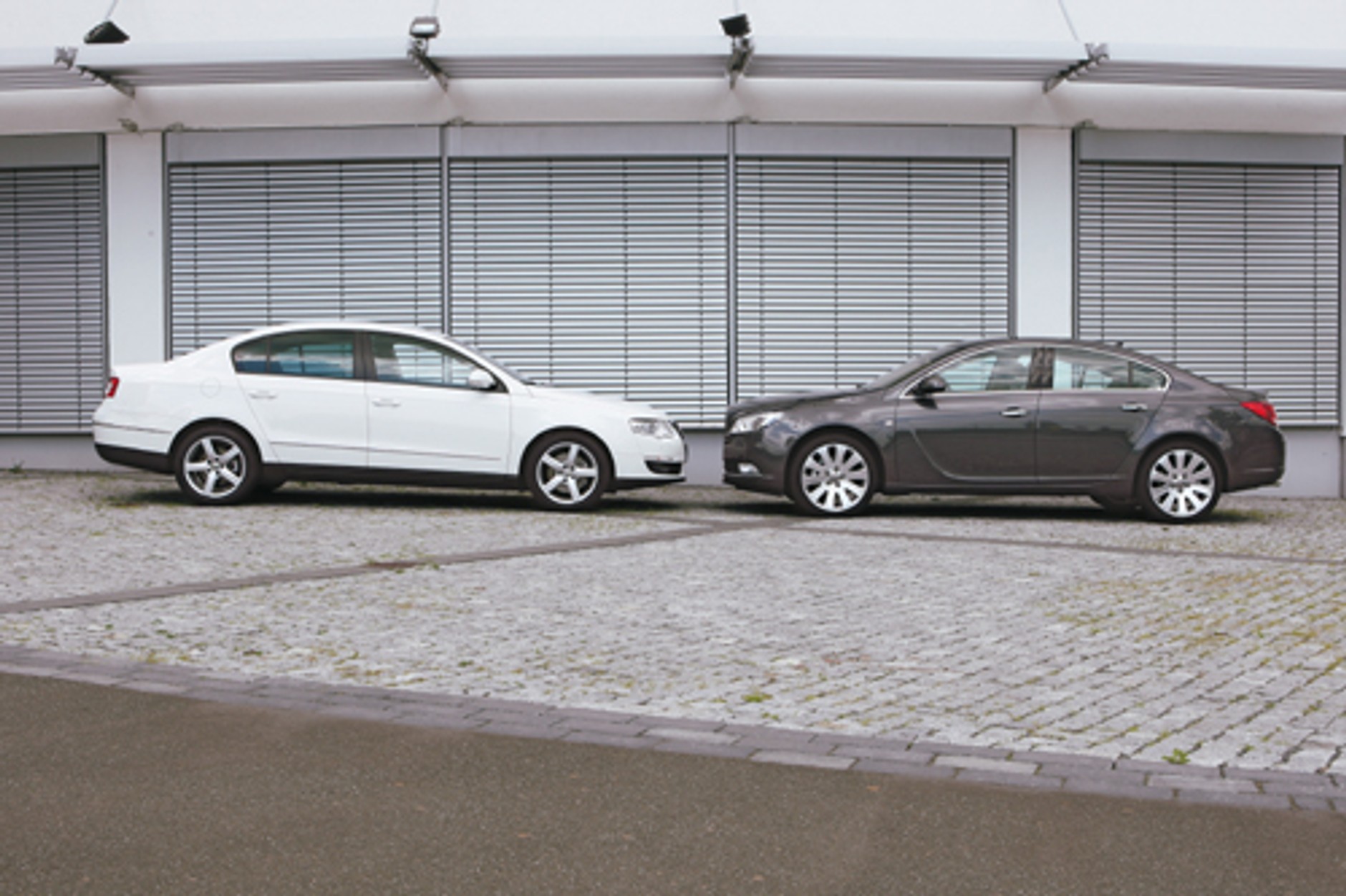 Opel Insignia i Volkswagen Passat. Czy następca Vectry prześcignie Passata?