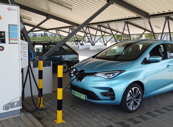 Czy auto elektryczne może zastąpić samochód z silnikiem spalinowym?
