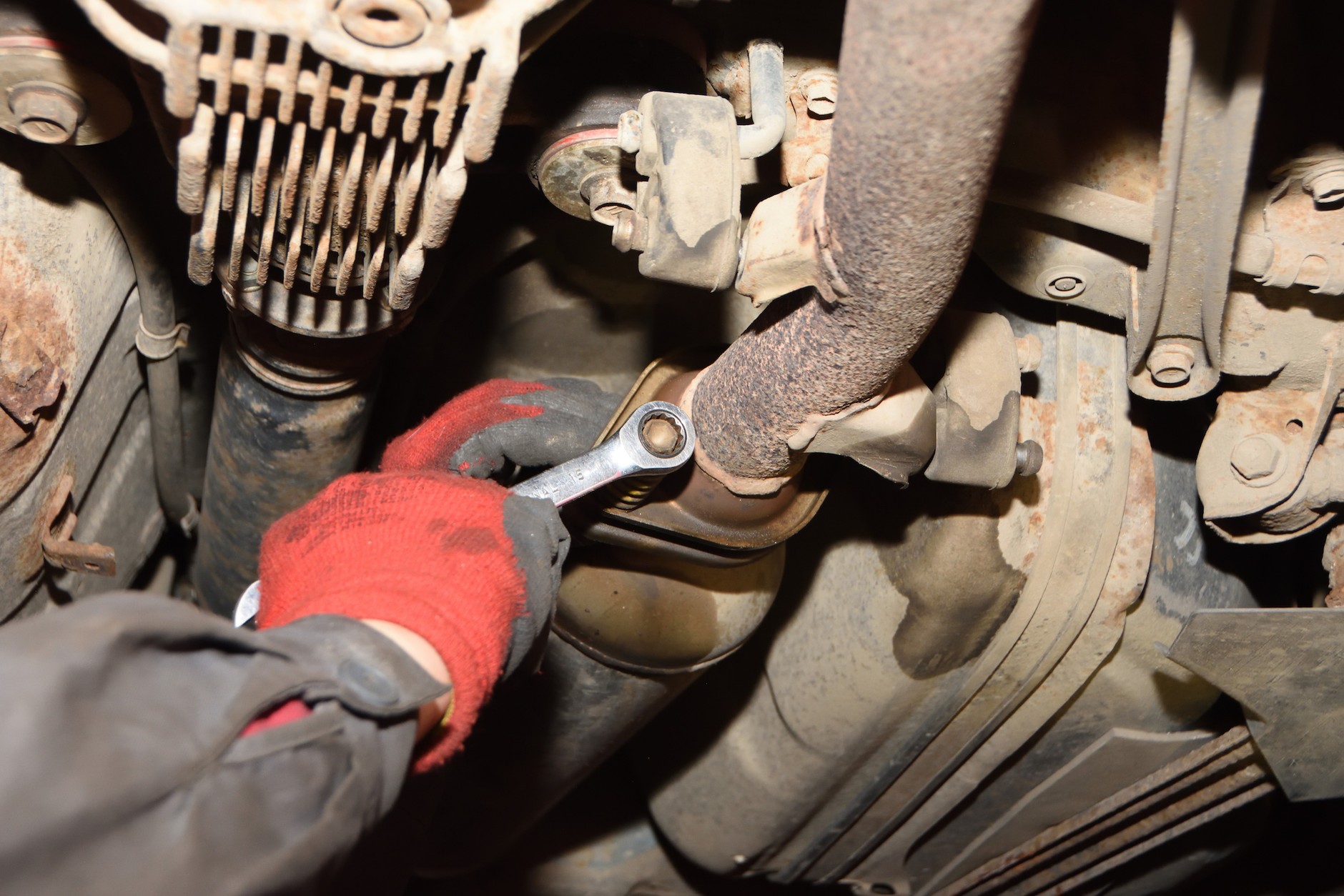 Przerdzewiały wydech traci szczelność