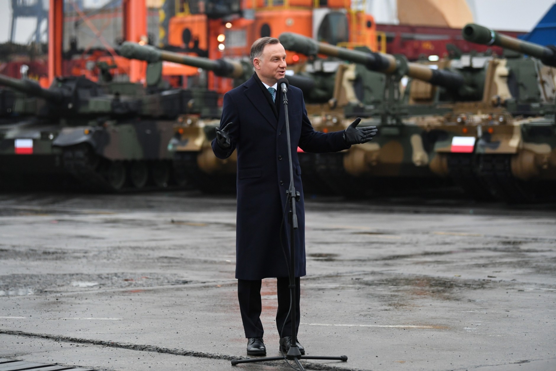 Odbiór koreańskich czołgów K2 i armatohaubic K9 w Gdyni