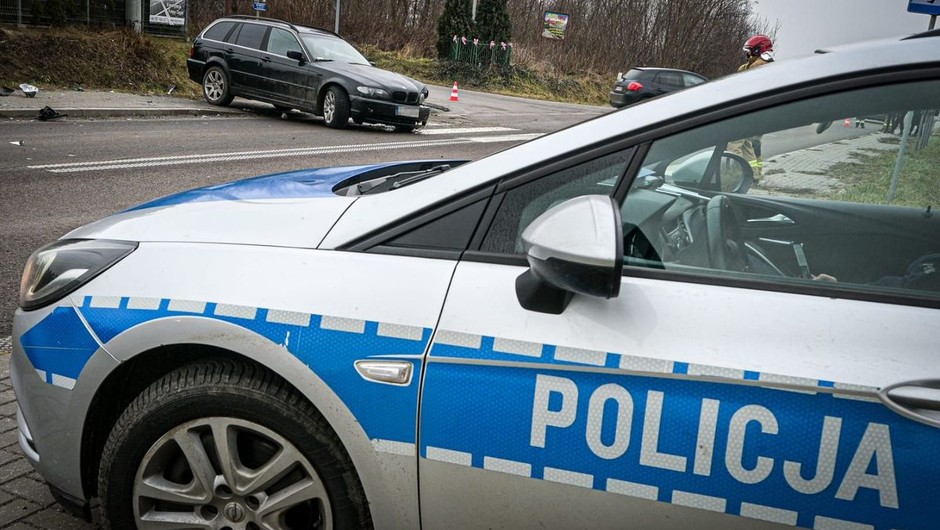 Zderzenie dwóch samochodów w Bystrzycy. Cztery osoby ranne