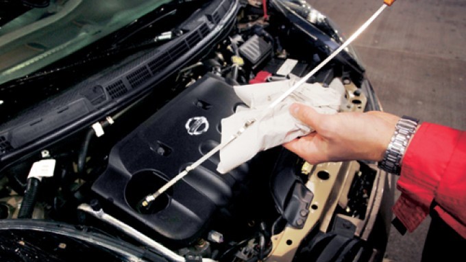 Kontrola poziomu oleju